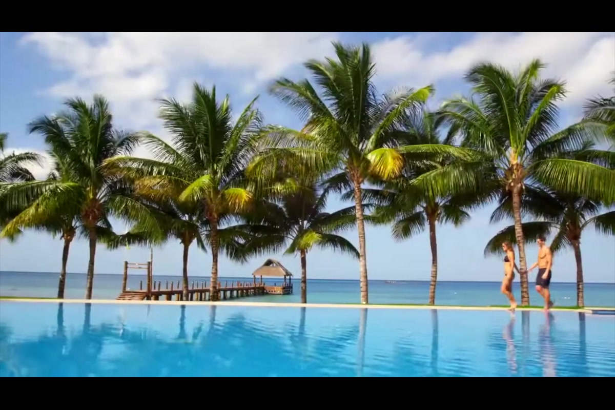 Secrets Aura Cozumel